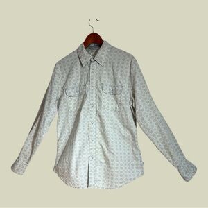 Western-inspired Long Sleeve Button Down Shirt with Cuffs 100% Cotton Size M